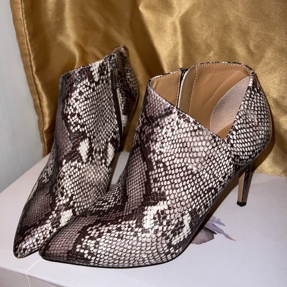 Jessica Simpson Python booties - Picture 2 of 5